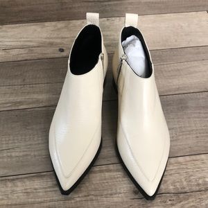 Brand new Everlane white creme booties - size 7